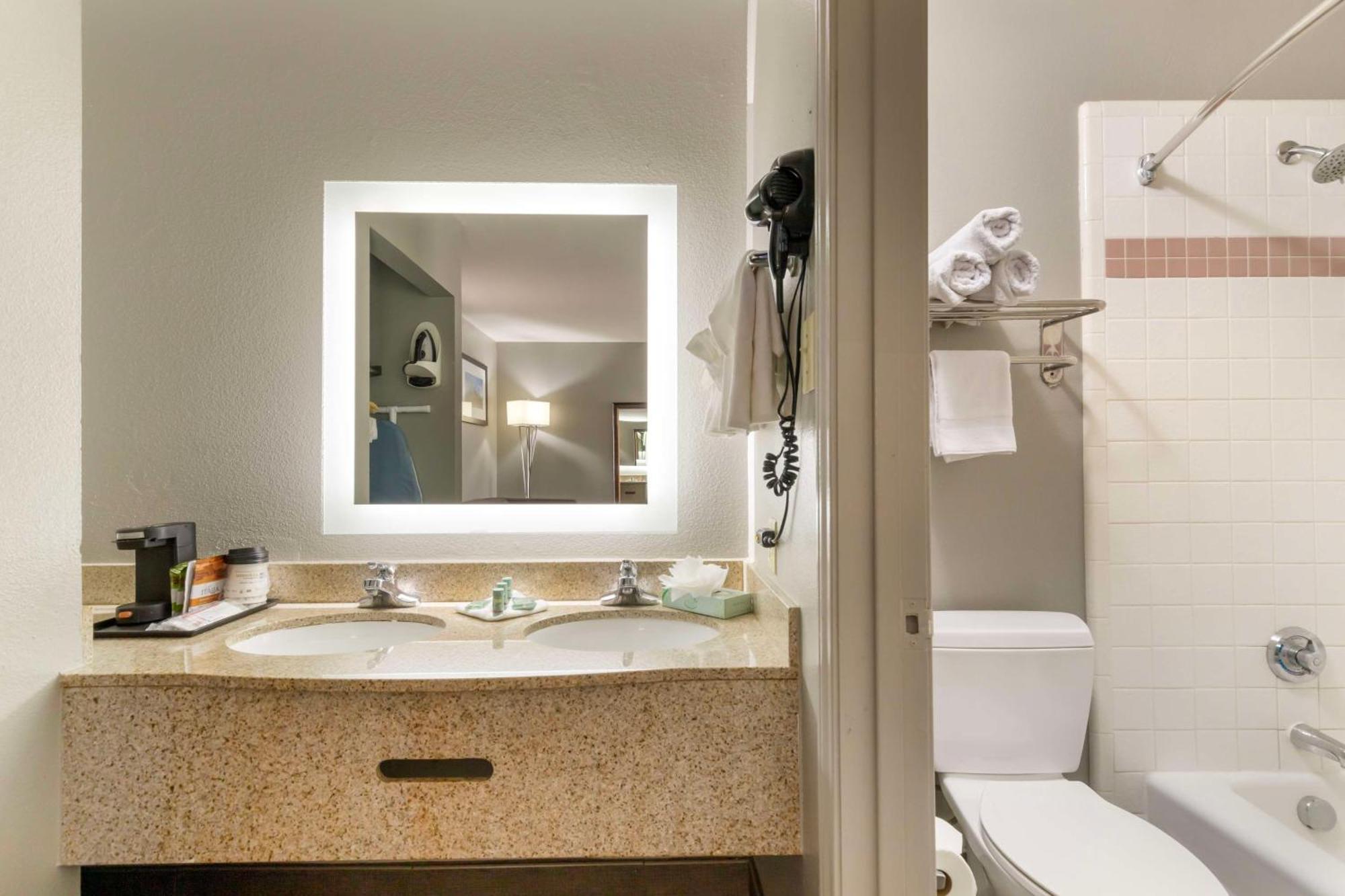 Best Western Near Lackland Afb Seaworld San Antonio Exteriör bild