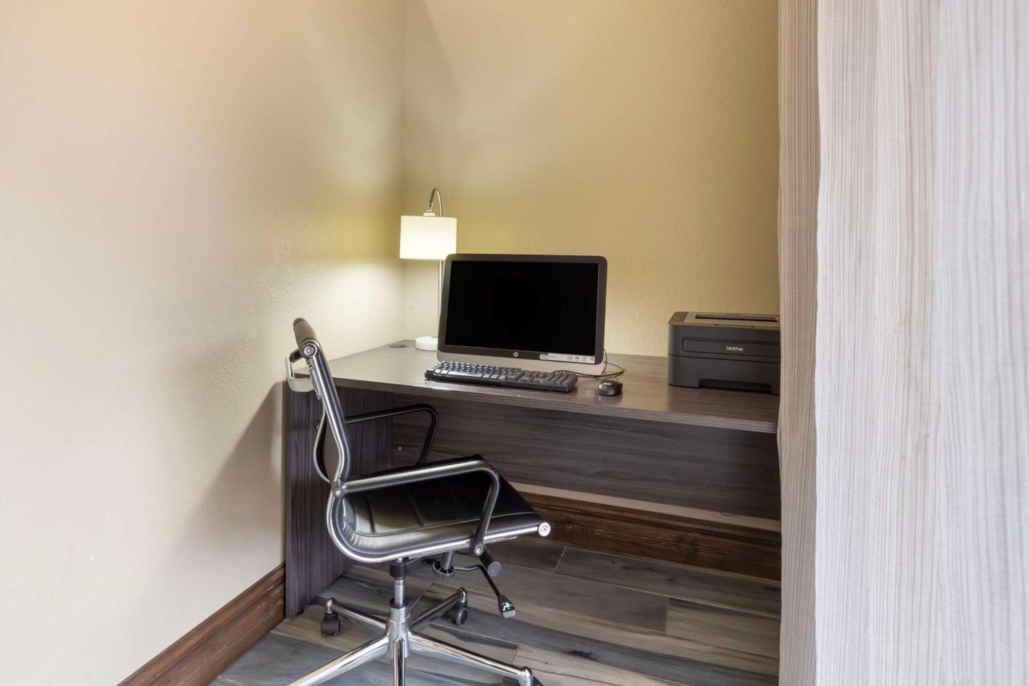 Best Western Near Lackland Afb Seaworld San Antonio Exteriör bild