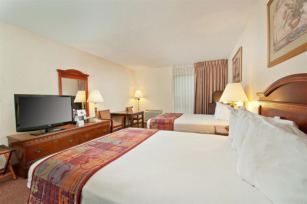 Best Western Near Lackland Afb Seaworld San Antonio Exteriör bild